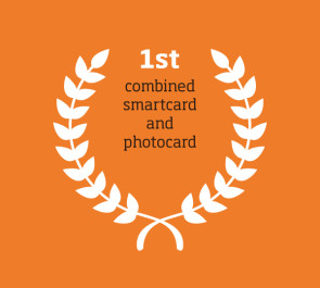 1st combined smartcard and photocard